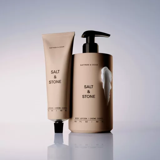 Salt & Stone Sáfrány & cédrus testápoló krém 450 ml