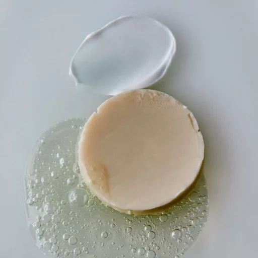 Salt & Stone Szantál & vetiver esszenciális testápoló szett