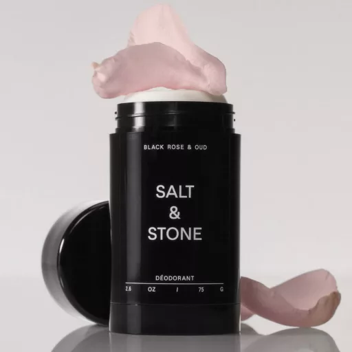 Salt & Stone Fekete rózsa & oud esszenciális testápoló szett